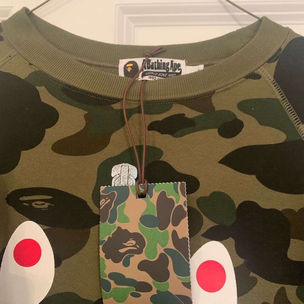 Sweatshirt - Picture 2 of 4